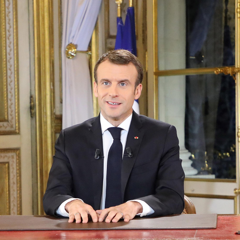 Emmanuel Macron durante il discorso all'Eliseo