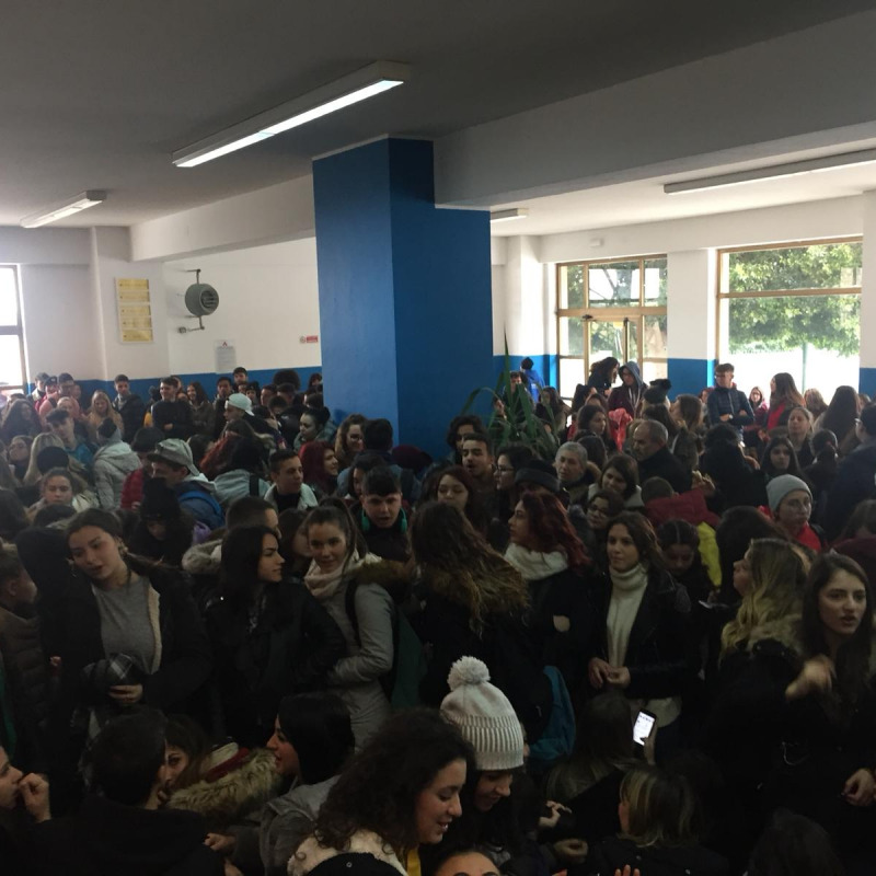 Scuole al freddo, studenti protestano all Istituto Marco Polo di Palermo