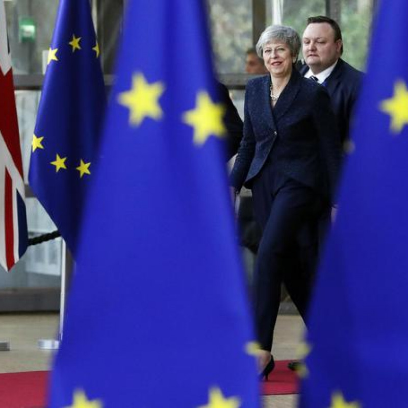 Theresa May al suo arrivo al Consiglio europeo