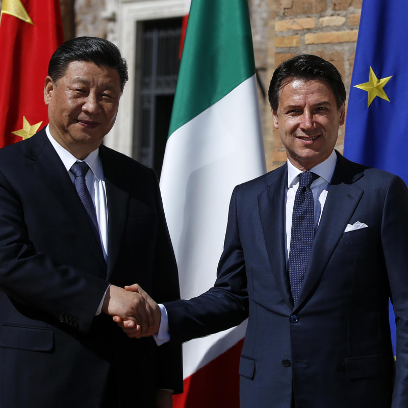 Il presidente della Cina Xi Jinping con il premier Giuseppe Conte