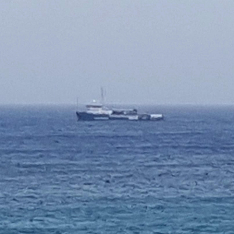 La Sea watch al largo di Lampedusa
