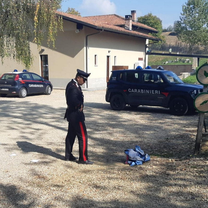 I carabinieri sul luogo dell'incidente a Chieri