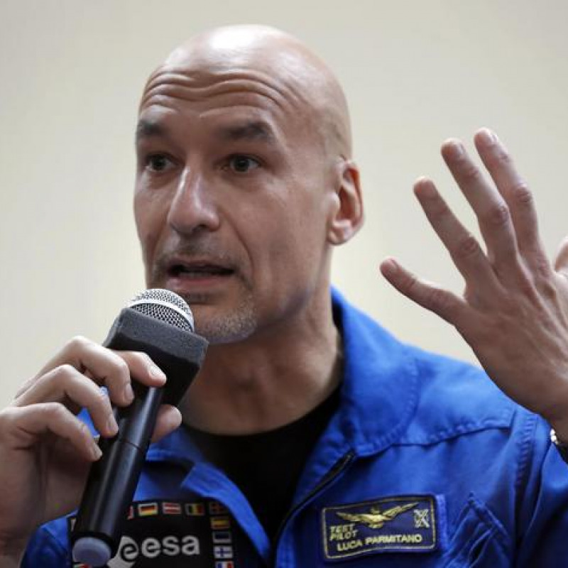 L'astronauta Luca Parmitano al rientro sulla Terra (fonte: Nasa TV, Roscosmos)