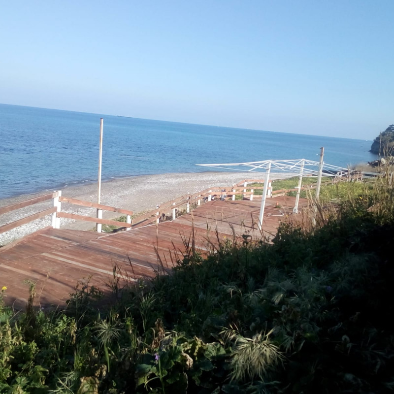 La spiaggia tra Termini Imerese e Trabia dove è stato rinvenuto il cadavere