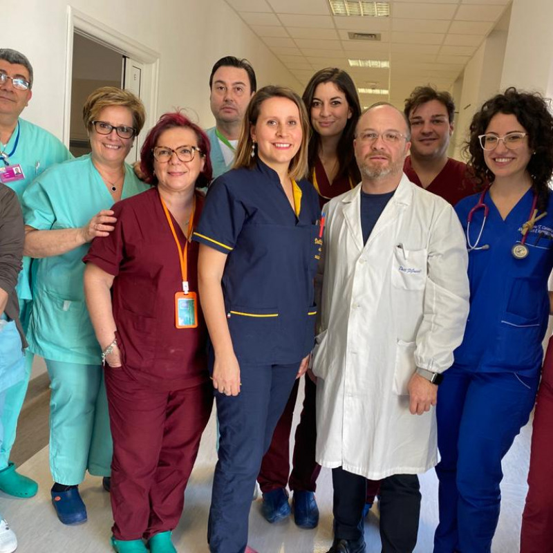 Ferdinando Granata con l'equipe dell’Unità Operativa di Ortopedia e Traumatologia dell’Ospedale Ingrassia di Palermo