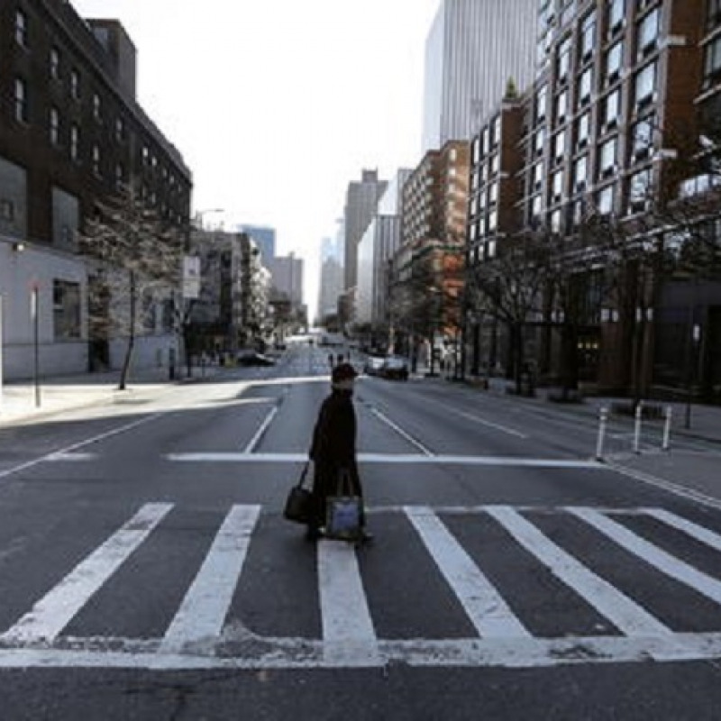 Coronavirus, strade deserte a New York