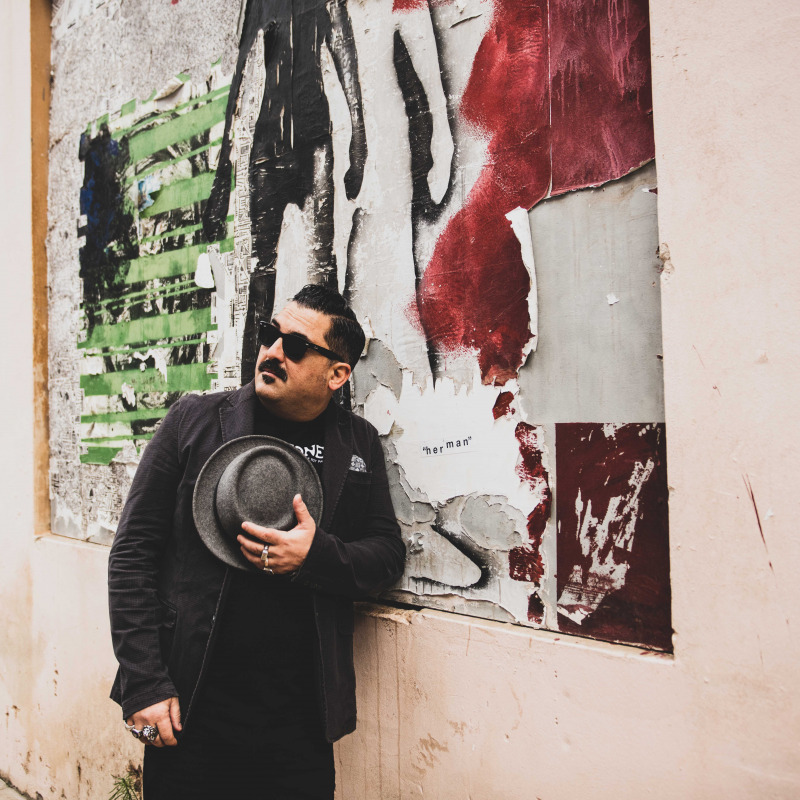 Roy Paci e gli artisti siciliani ricordano Falcone e Borsellino: "Siamo Capaci... di dire no"