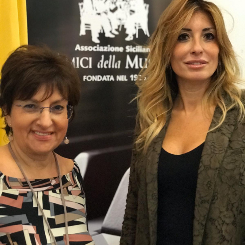 In foto il presidente Milena Mangalaviti e il direttore artistico Donatella Sollima