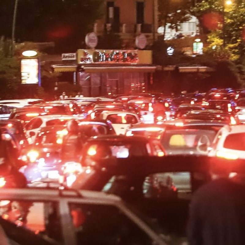 Traffico in tilt a Napoli sabato sera