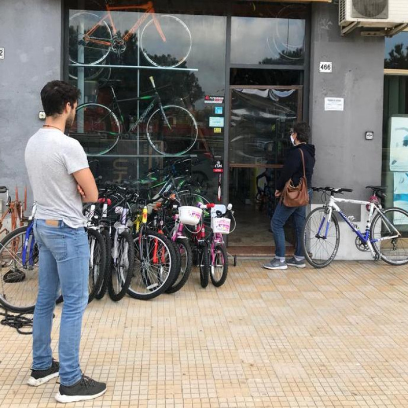 Misure di sicurezza a Palermo nei negozi di bici
