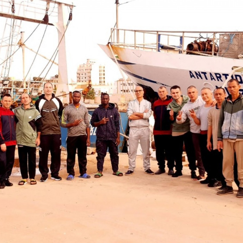 I pescatori siciliani e i senegalesi