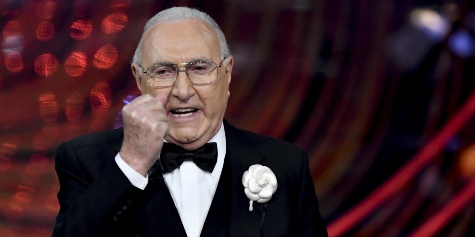 https://assets.gds.it/2020/12/Pippo_Baudo-970x485-1736269834.jpg