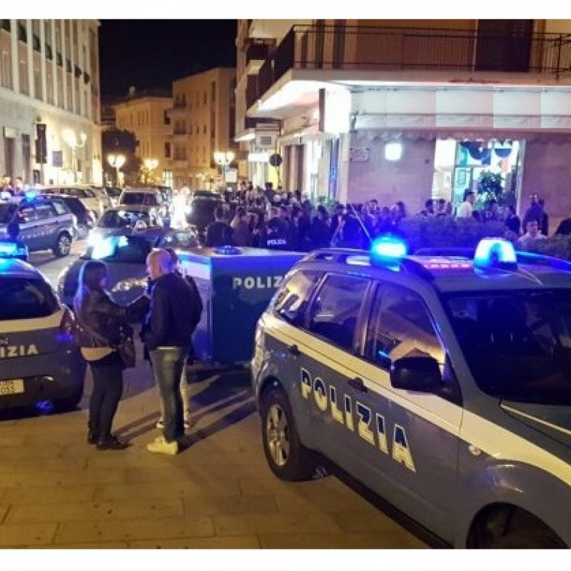 Controlli anti-Covid della polizia a Caltanissetta