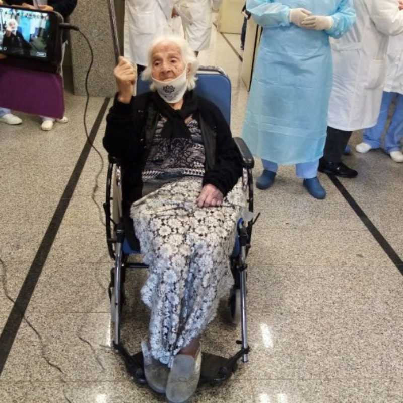 A Marsala centenaria esce dall'sopedale dopo aver sconfitto il Covid