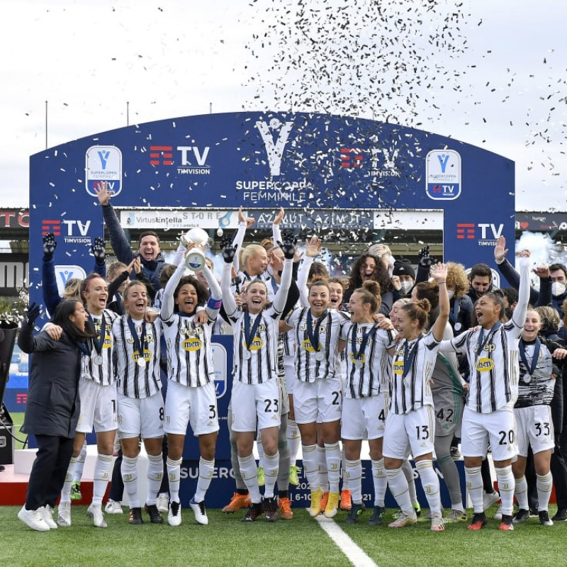 La Juventus festeggia la Supercoppa Italiana per il secondo anno consecutivo (foto sito ufficiale Juventus)