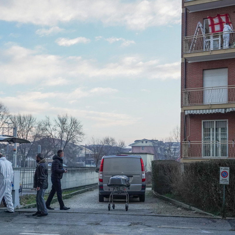 Il condominio dove è successa la tragedia a Carmagnola, in provincia di Torino
