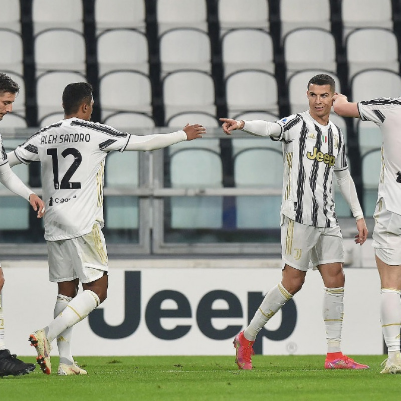 Doppietta di Ronaldo nel 3-0 al Crotone