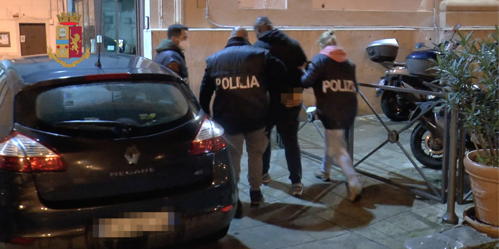 Mafia Nigeriana A Palermo Otto Arresti E Tre Ricercati Droga E Prostituzione In Citt