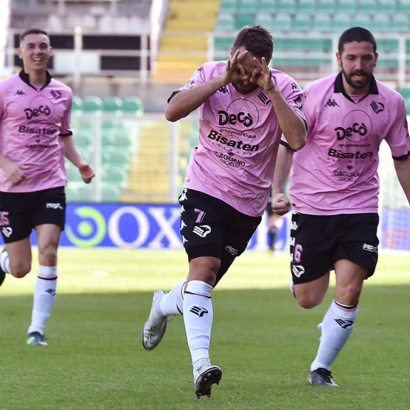 Foto pagina Facebook Palermo FC