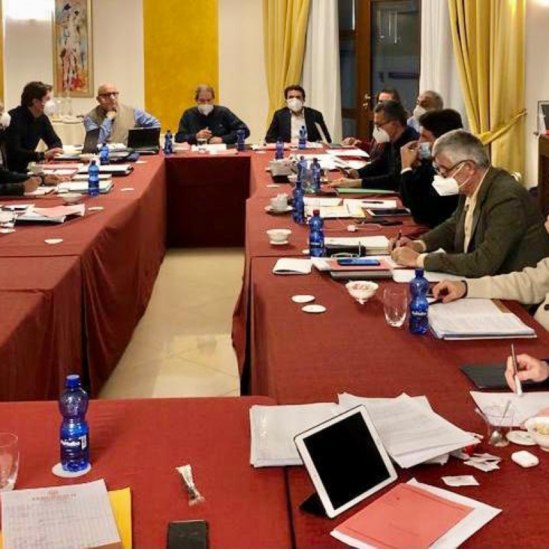 Una riunione della giunta regionale a Pergusa
