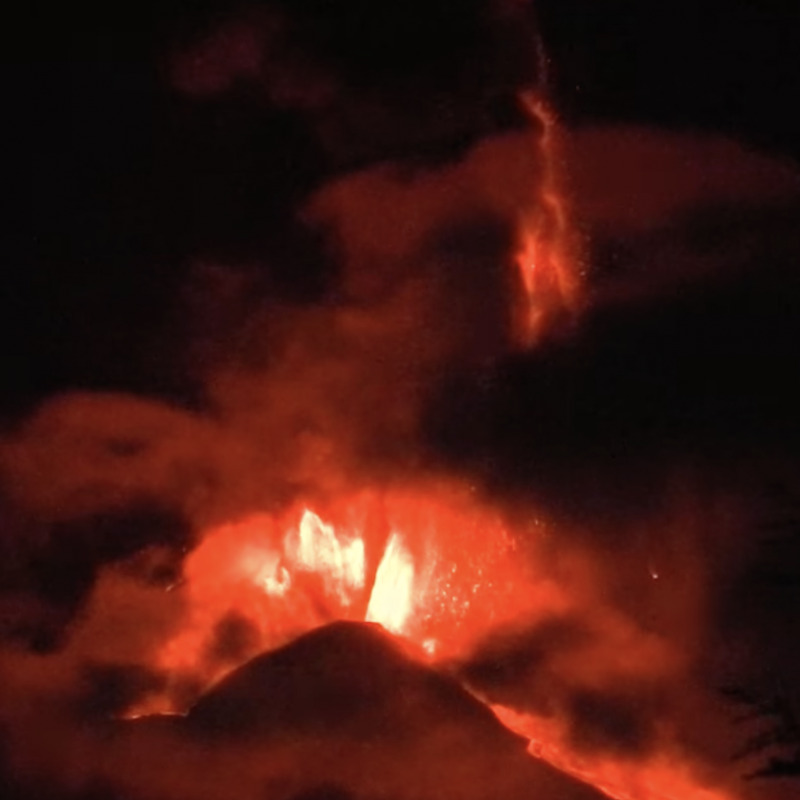 L'Etna visto da Giarre (foto Pafumi)