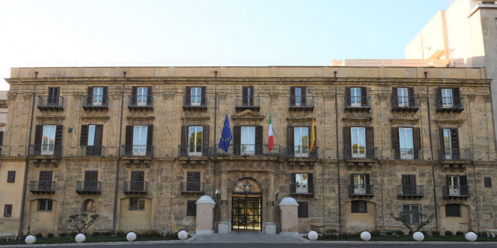 https://assets.gds.it/2021/04/Palazzo-dOrlenas-970x485.jpg