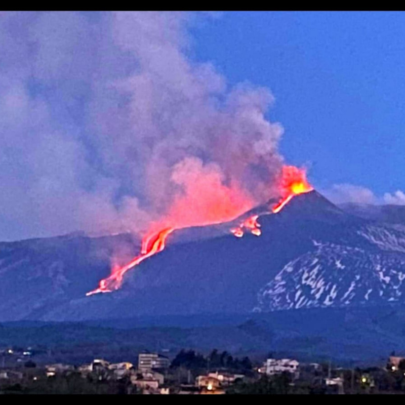 L'Etna in una foto dell'1 aprile 2021