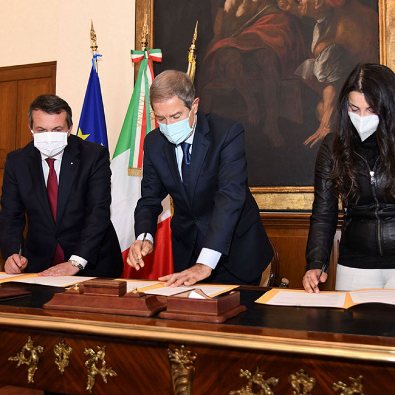 La firma del protocollo per le vaccinazioni nelle aziende in Sicilia