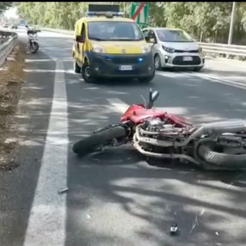 La moto coinvolta nell'incidente a Castellammare