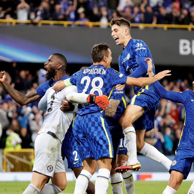 La gioia dei giocatori del Chelsea per il gol dell'1-0