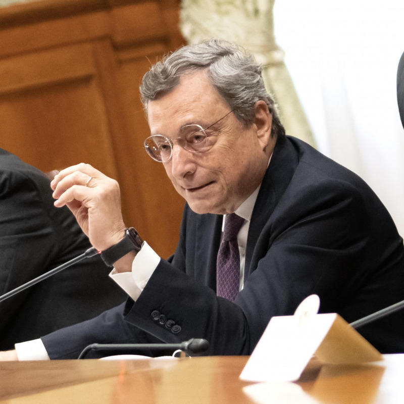 Un momento della riunione a Palazzo Chigi tra il Premier Mario Draghi e i sindacati