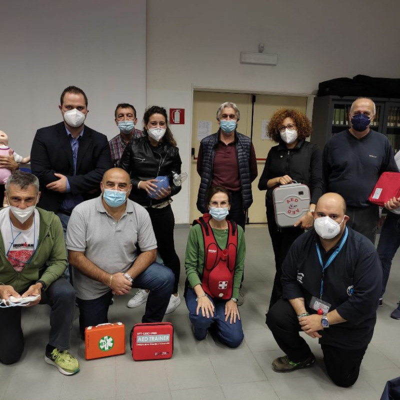 I docenti dell’Istituto comprensivo Bassi-Catalano di Trapani che hanno partecipato al corso di manovre salvavita