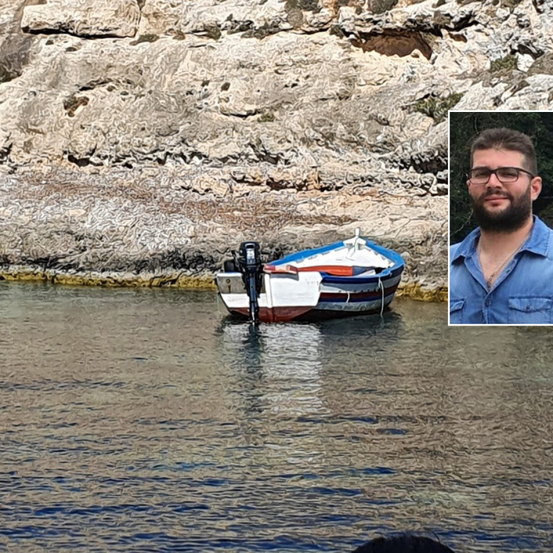 Vittorio Infante (nel riquadro) ha trovato la morte sull'isola di Lampedusa