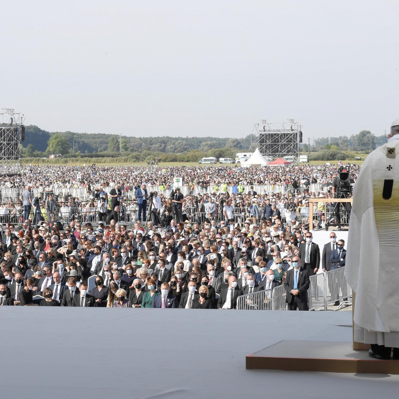 La messa del Papa in Slovacchia davanti a 60 mila fedeli