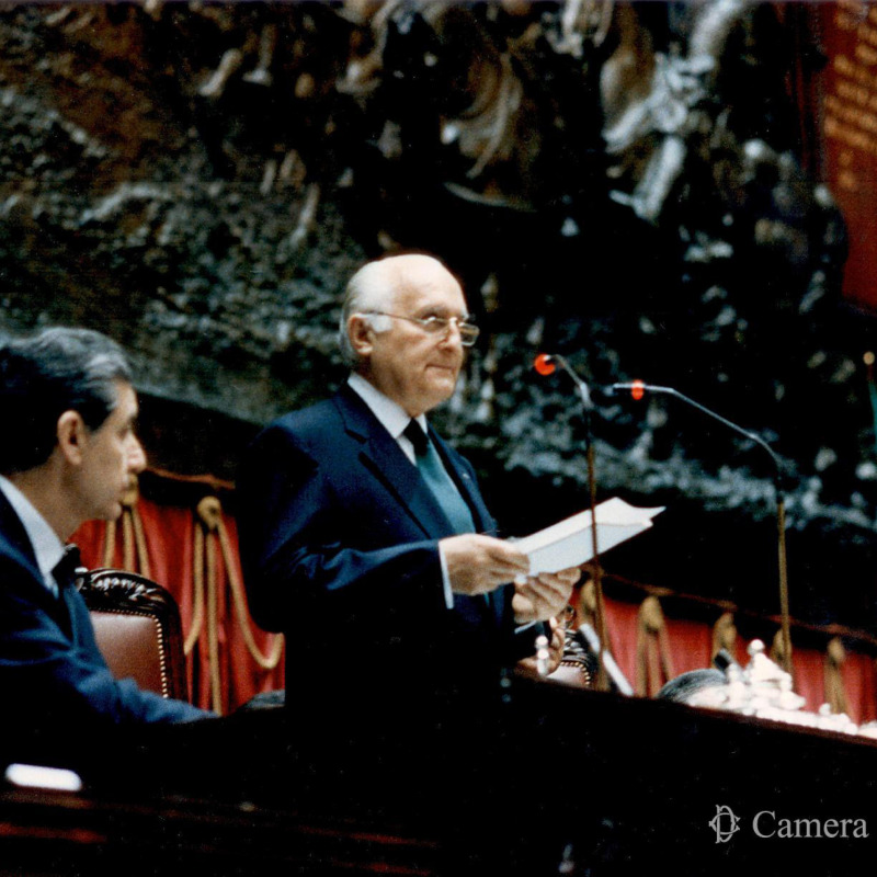 Lunedì 25 maggio 1992: il presidente della Camera Oscar Luigi Scalfaro diventa presidente della Repubblica