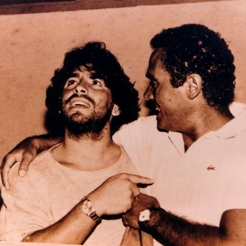Gianni Di Marzio con Diego Armando Maradona (per gentile concessione della famiglia all'agenzia Ansa)