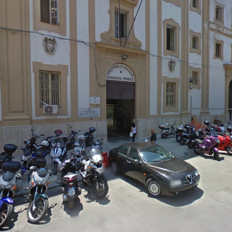 La sede della squadra mobile di Palermo