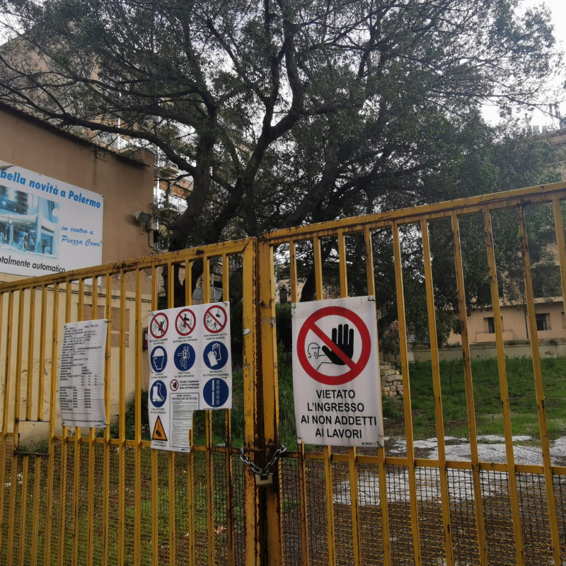 L'ingresso dell'area dove sorgeva villa Deliella a Palermo