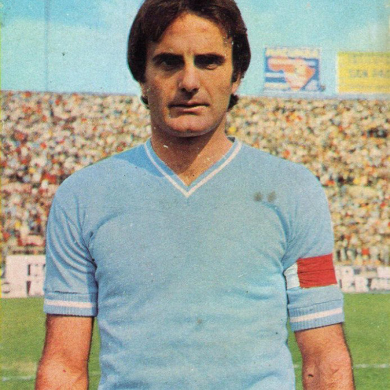 Wilson con maglia e fascia di capitano della Lazio durante gli anni '70.ANSA/WIKIPEDIA+++EDITORIAL USE ONLY - NO SALES+++