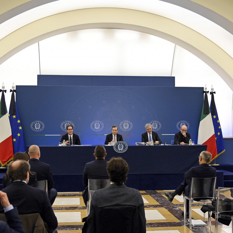 La conferenza stampa di Draghi dopo il Consiglio dei ministri