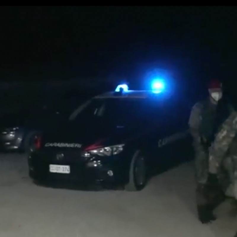 Un frame del video diffuso dai carabinieri sul blitz antidroga a Castellammare