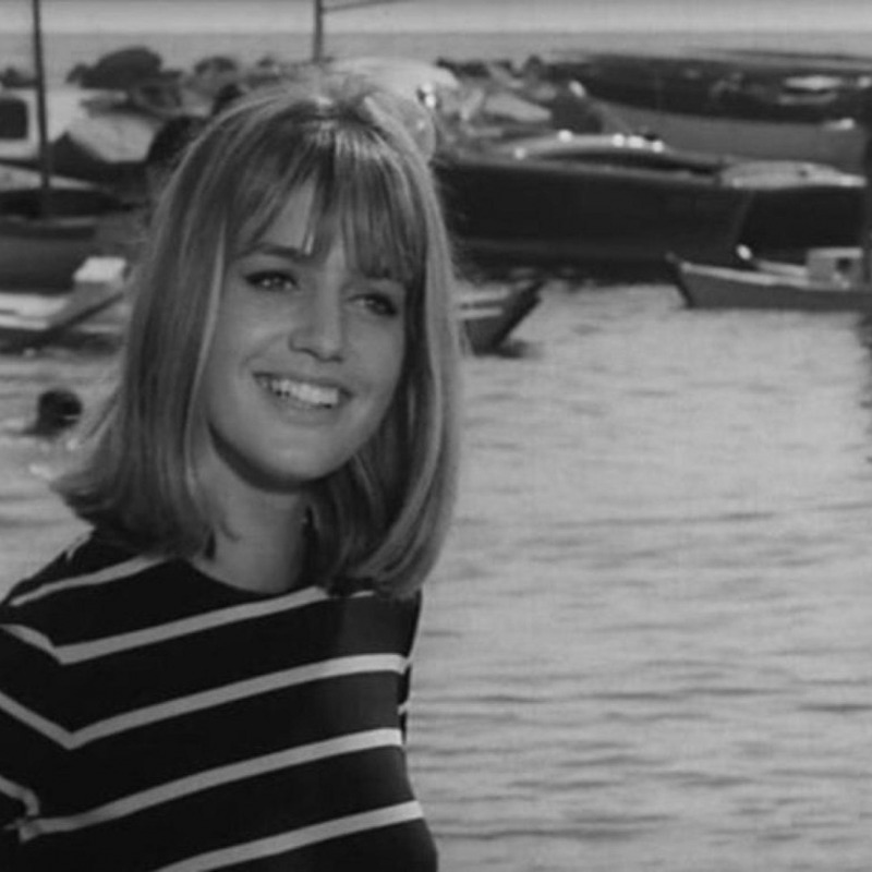 Catherine Spaak in una scena de Il sorpasso (1962)