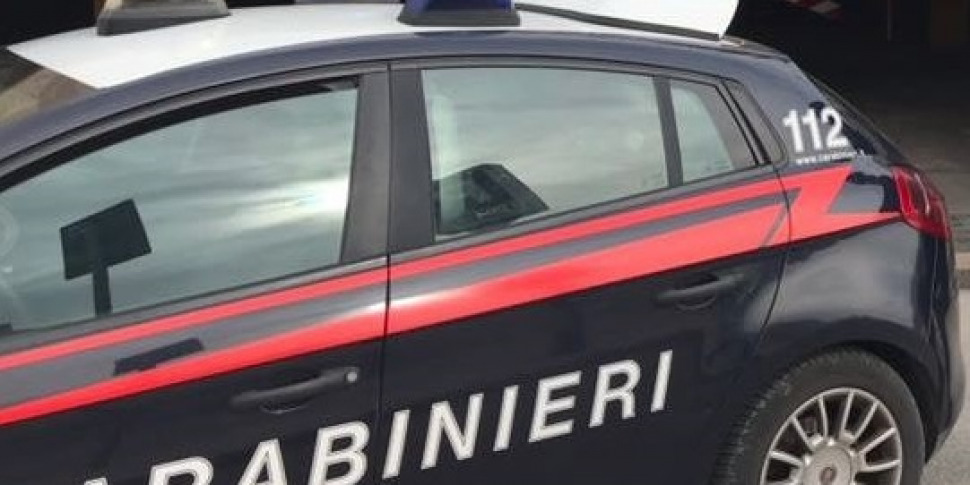 Spaccio Di Droga Dalla Casa Di Campagna, Arrestata Una Coppia A ...