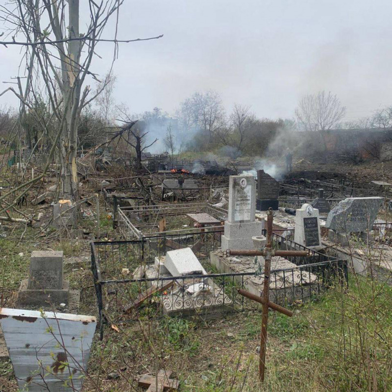 Un attacco missilistico ha distrutto parte del cimitero di Odessa (Ucraina), 23 aprile 2022.+++ ATTENZIONE LA FOTO NON PUO' ESSERE PUBBLICATA O RIPRODOTTA SENZA L'AUTORIZZAZIONE DELLA FONTE DI ORIGINE CUI SI RINVIA+++ ++HO NO SALES EDITORIAL USE ONLY +++