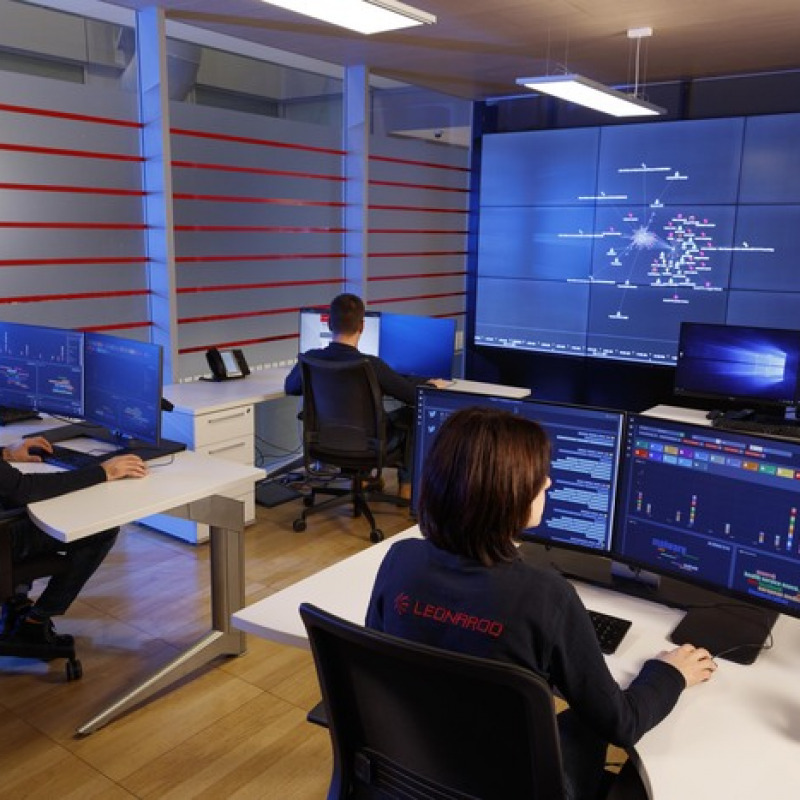 Al lavoro gli esperti della Cyber Security Academy di Leonardo (fonte: Leonardo)