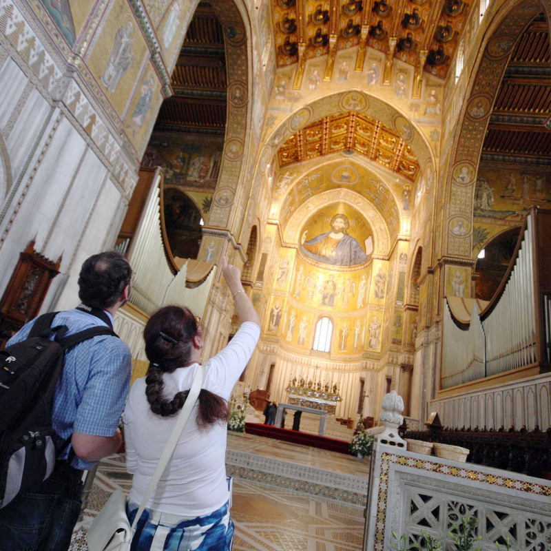 Turisti al Duomo di Monreale