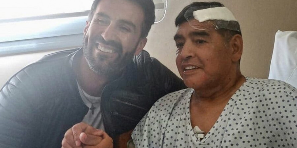https://assets.gds.it/2022/04/maradona-leopoldo-luque-e1606369604891-900x600_52848967-970x485.jpg
