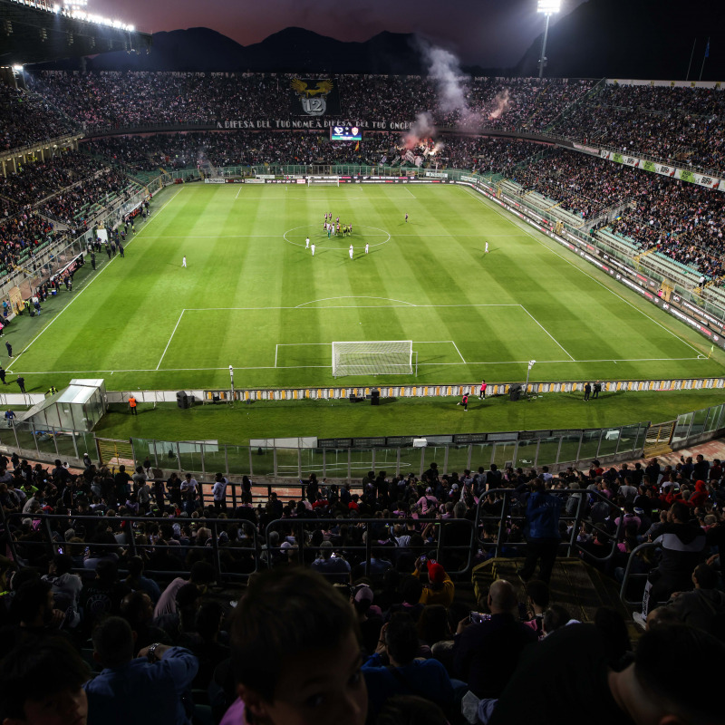 Lo stadio Barbera pieno per Palermo-Triestina (foto Tullio Puglia)