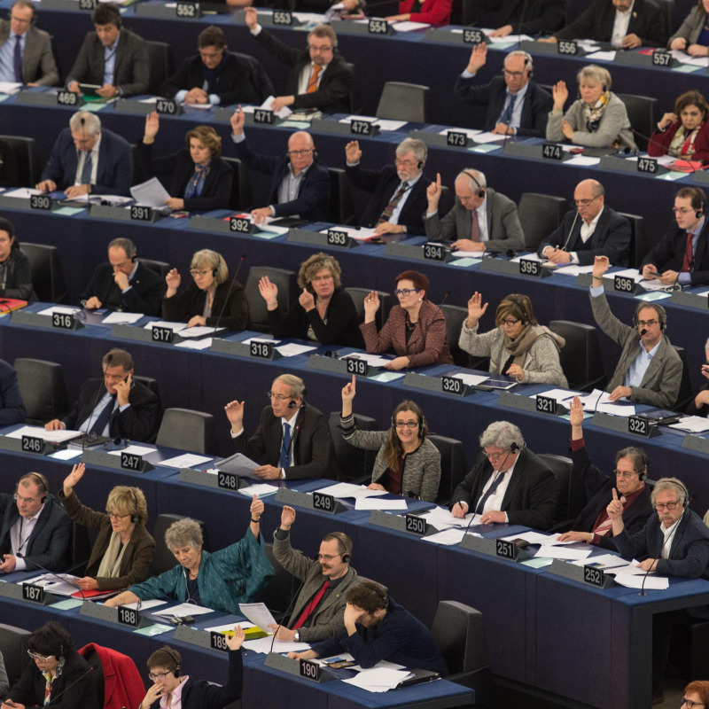 Parlamentari europei in aula