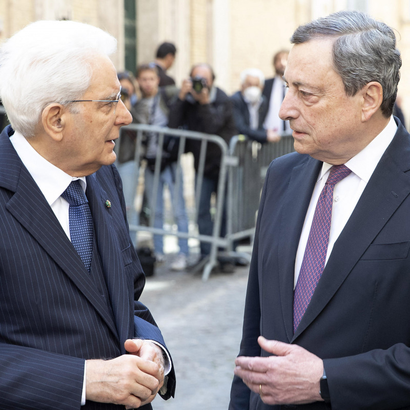 Il presidente della Repubblica Sergio Mattarella e il presidente del Consiglio Mario Draghi
